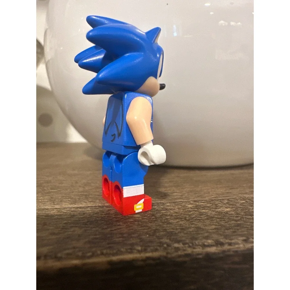 LEGO Sonic the Hedgehog Minifigure Blue Hedgehog Sega Video Game Figure 2022